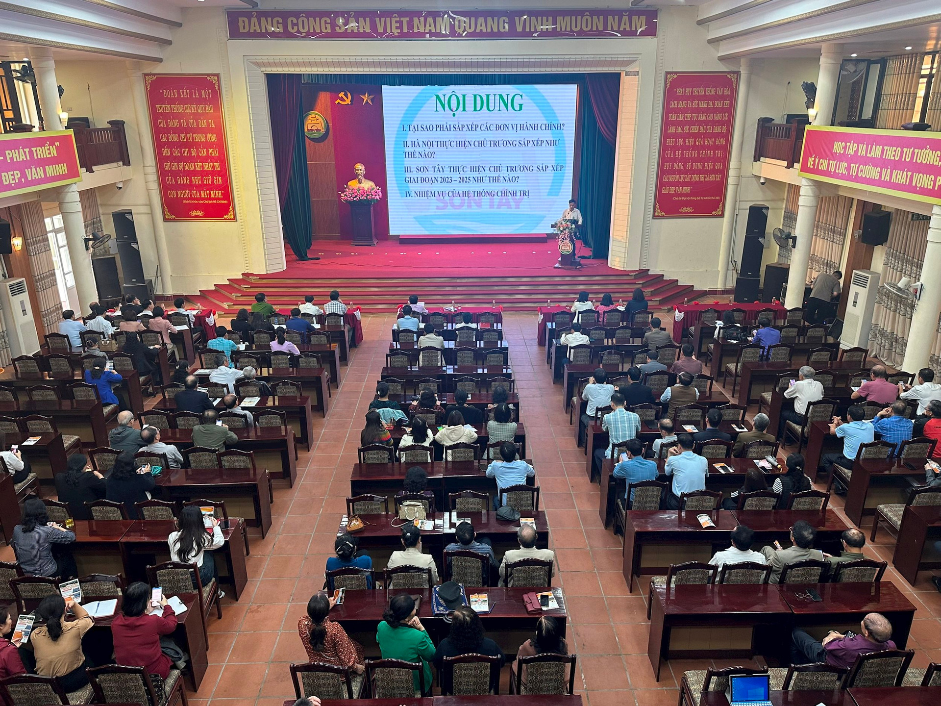 Giải đáp kiến nghị sáp nhập 3 phường tại thị xã Sơn Tây