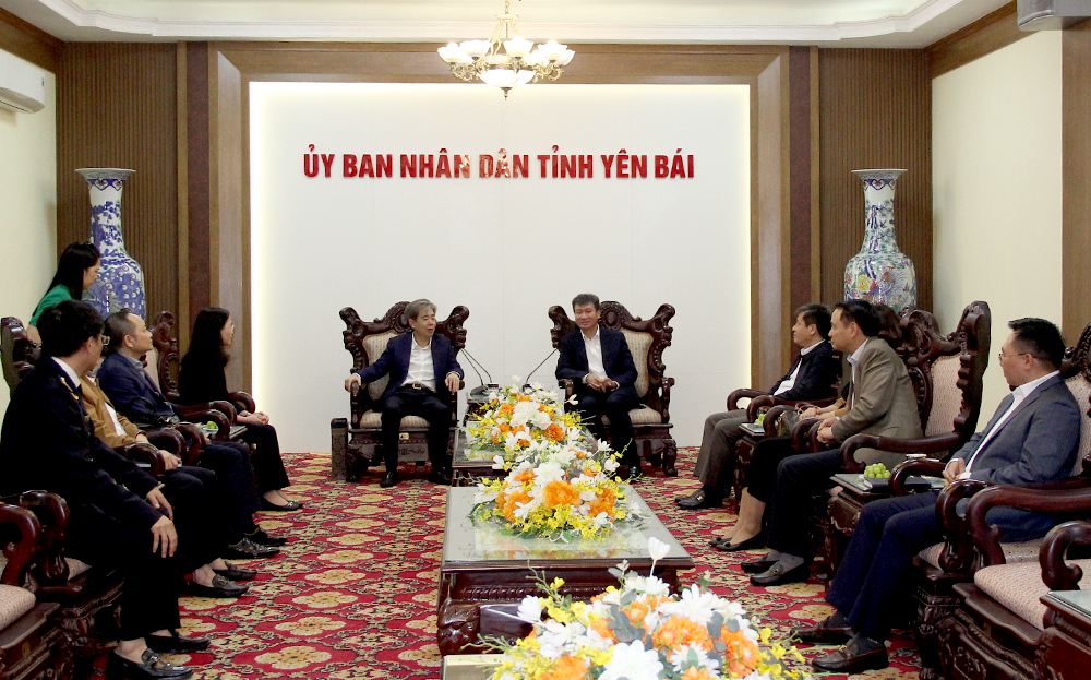 Đoàn công tác của Cục Hải quan thành phố Hà Nội thăm, làm việc tại UBND tỉnh Yên Bái