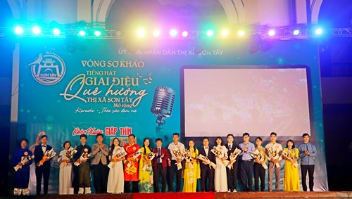 Khai mạc Cuộc thi Tiếng hát giai điệu quê hương thị xã Sơn Tây mở rộng