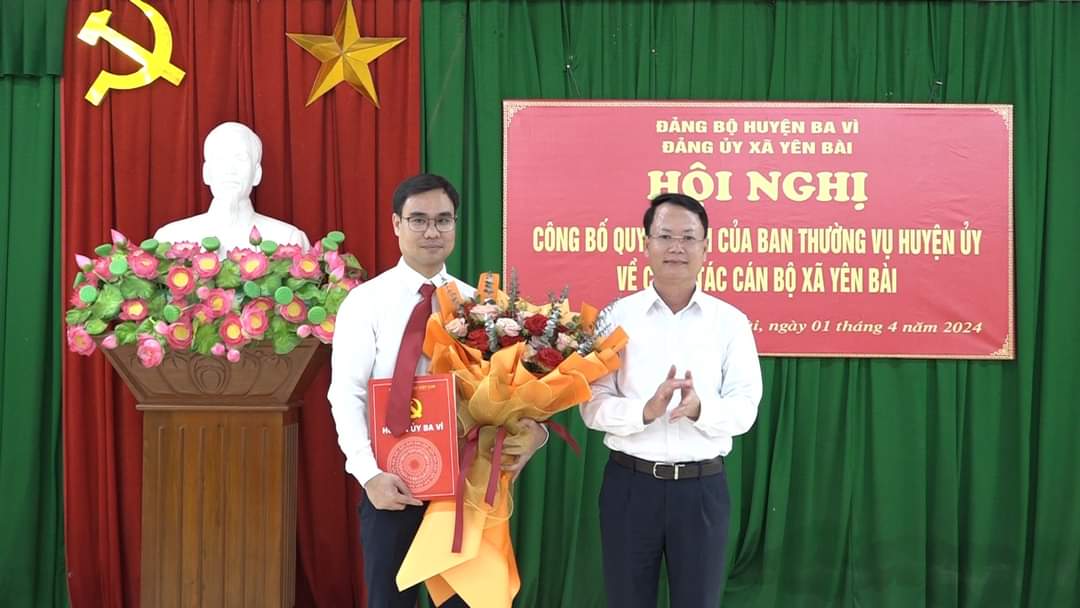 Huyện ủy Ba Vì công bố quyết định về công tác cán bộ