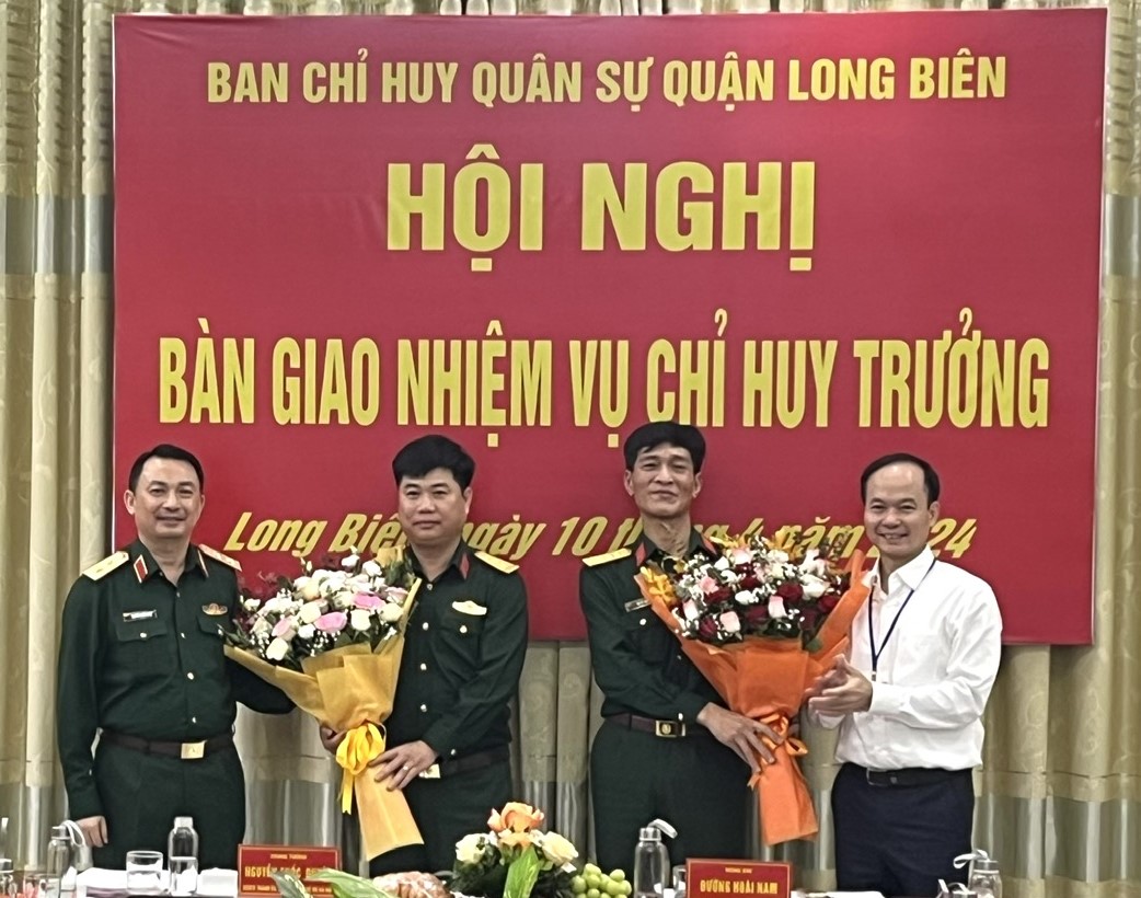 Chỉ huy trưởng Ban Chỉ huy quân sự quận Long Biên nhận nhiệm vụ mới tại Học viện Hậu cần
