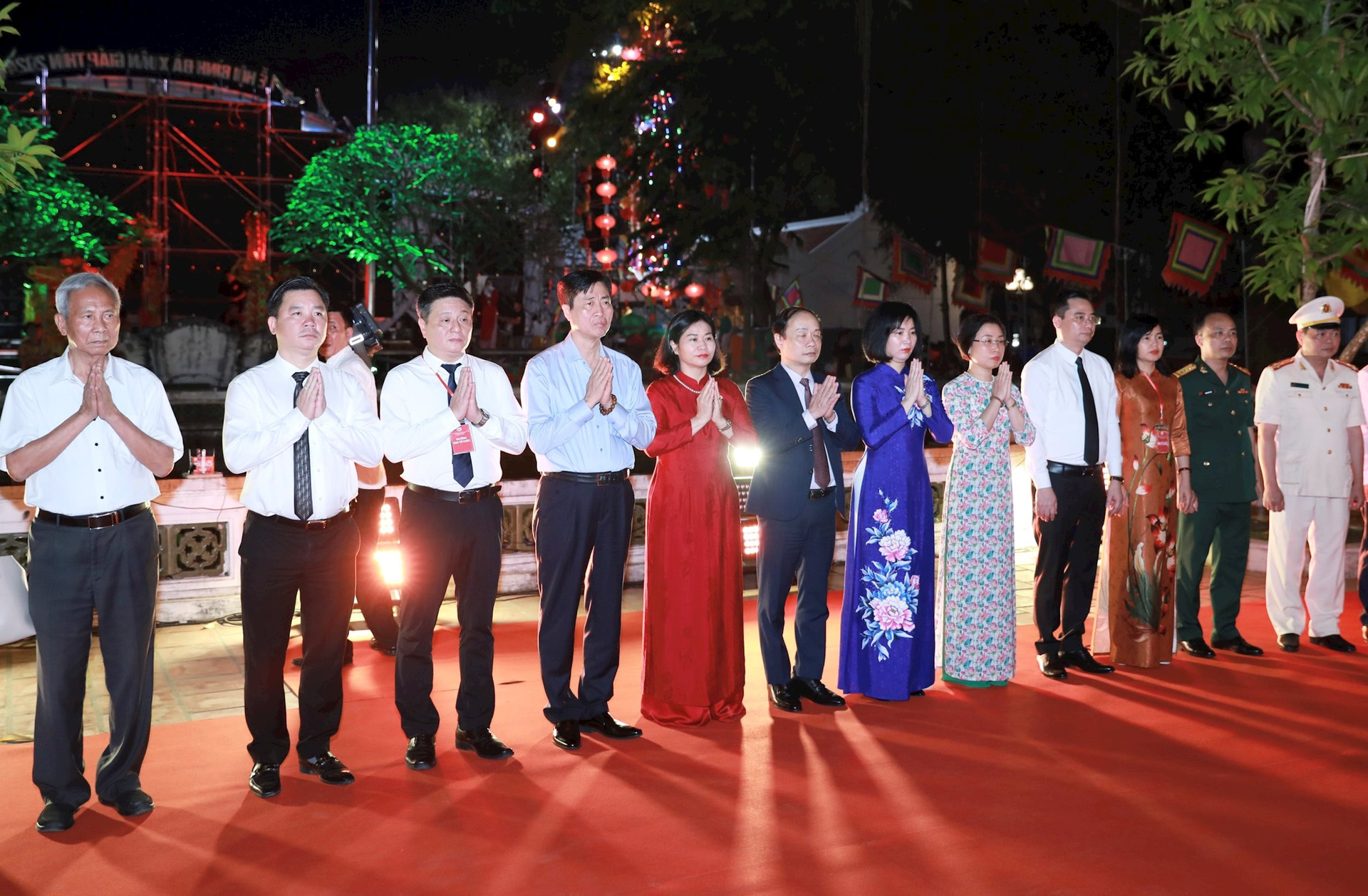 Phó Bí thư Thường trực Thành uỷ dự khai mạc Lễ hội Bình Đà xuân Giáp Thìn 2024