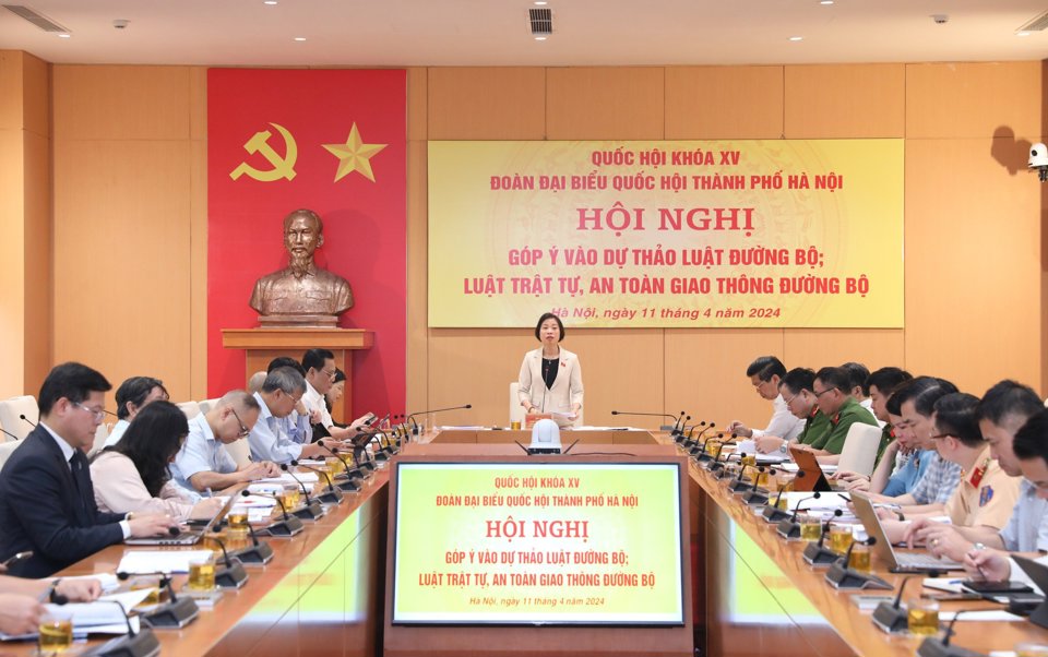 Đoàn đại biểu Quốc hội thành phố góp ý vào dự thảo một số dự án luật quan trọng