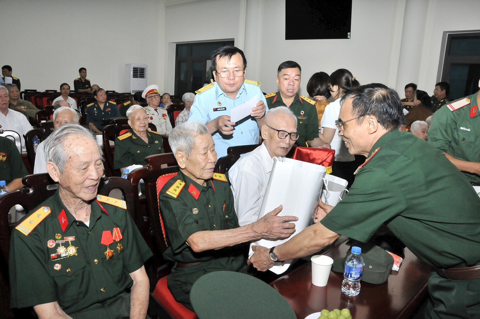 Hội Cựu chiến binh Thủ đô gặp mặt, tri ân cựu chiến binh trực tiếp tham gia Chiến dịch Điện Biên Phủ