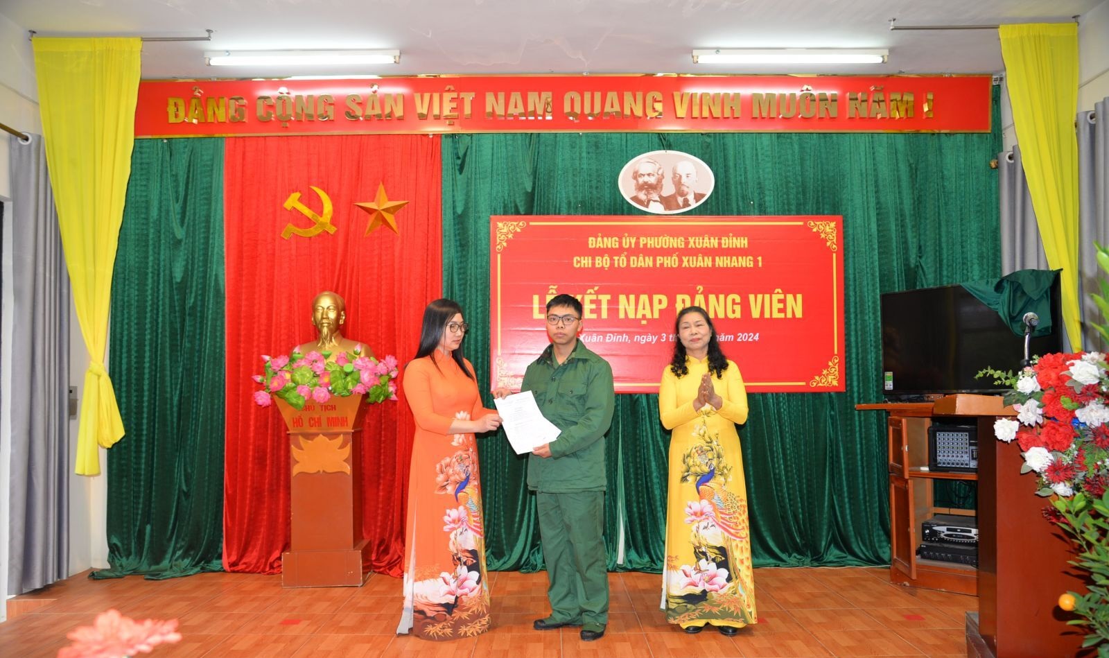 Quận Bắc Từ Liêm: Kết nạp Đảng cho thanh niên chuẩn bị nhập ngũ