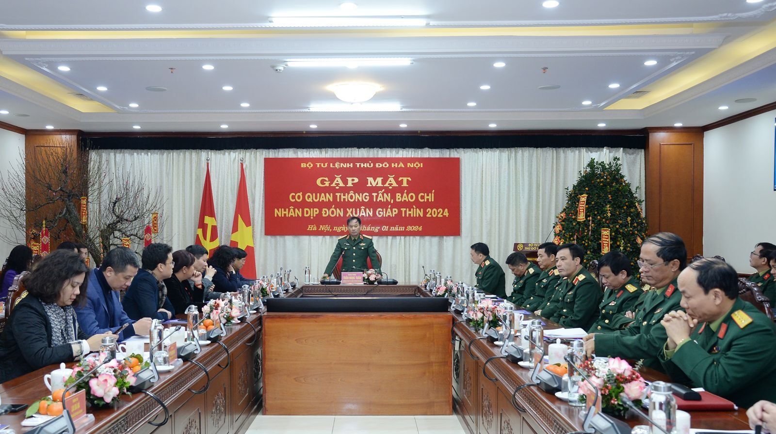 Bộ Tư lệnh Thủ đô: Gặp mặt các cơ quan báo chí nhân dịp Xuân Giáp Thìn 2024