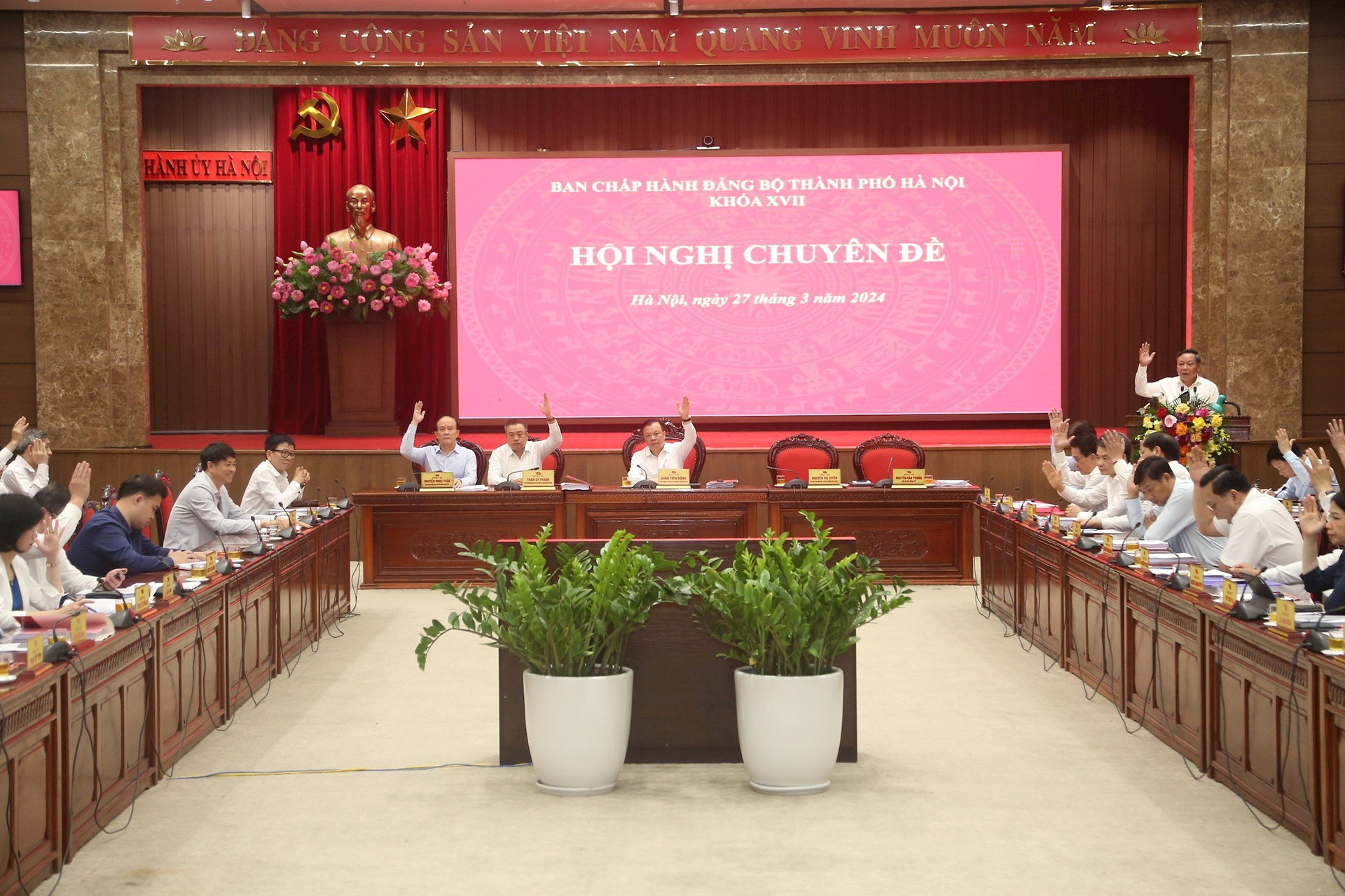 Quyết tâm hoàn thành các nhiệm vụ chính trị năm 2024, lập thành tích chào mừng kỷ niệm 70 năm Ngày Giải phóng Thủ đô