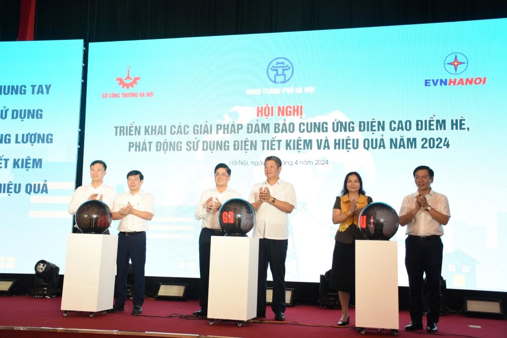 Thành phố Hà Nội triển khai các giải pháp đảm bảo cung ứng điện cao điểm hè