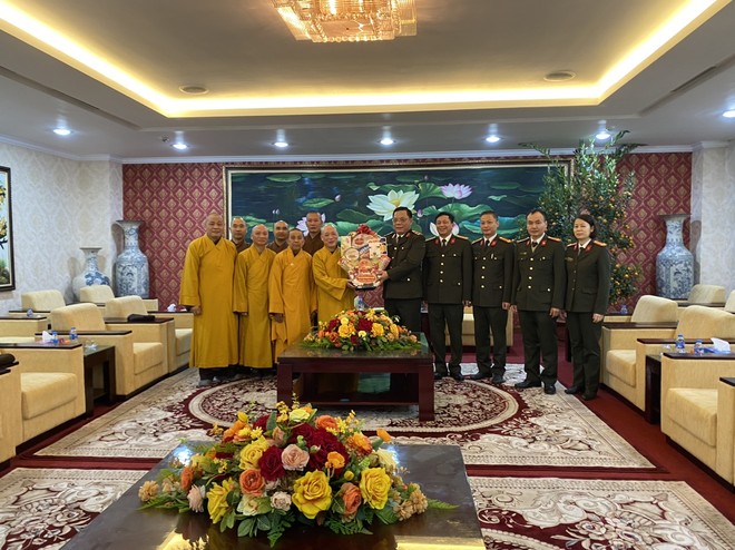 Ban Trị sự giáo hội Phật giáo Việt Nam thành phố tiếp tục đồng hành, giúp đỡ lực lượng Công an trong công tác đảm bảo trật tự