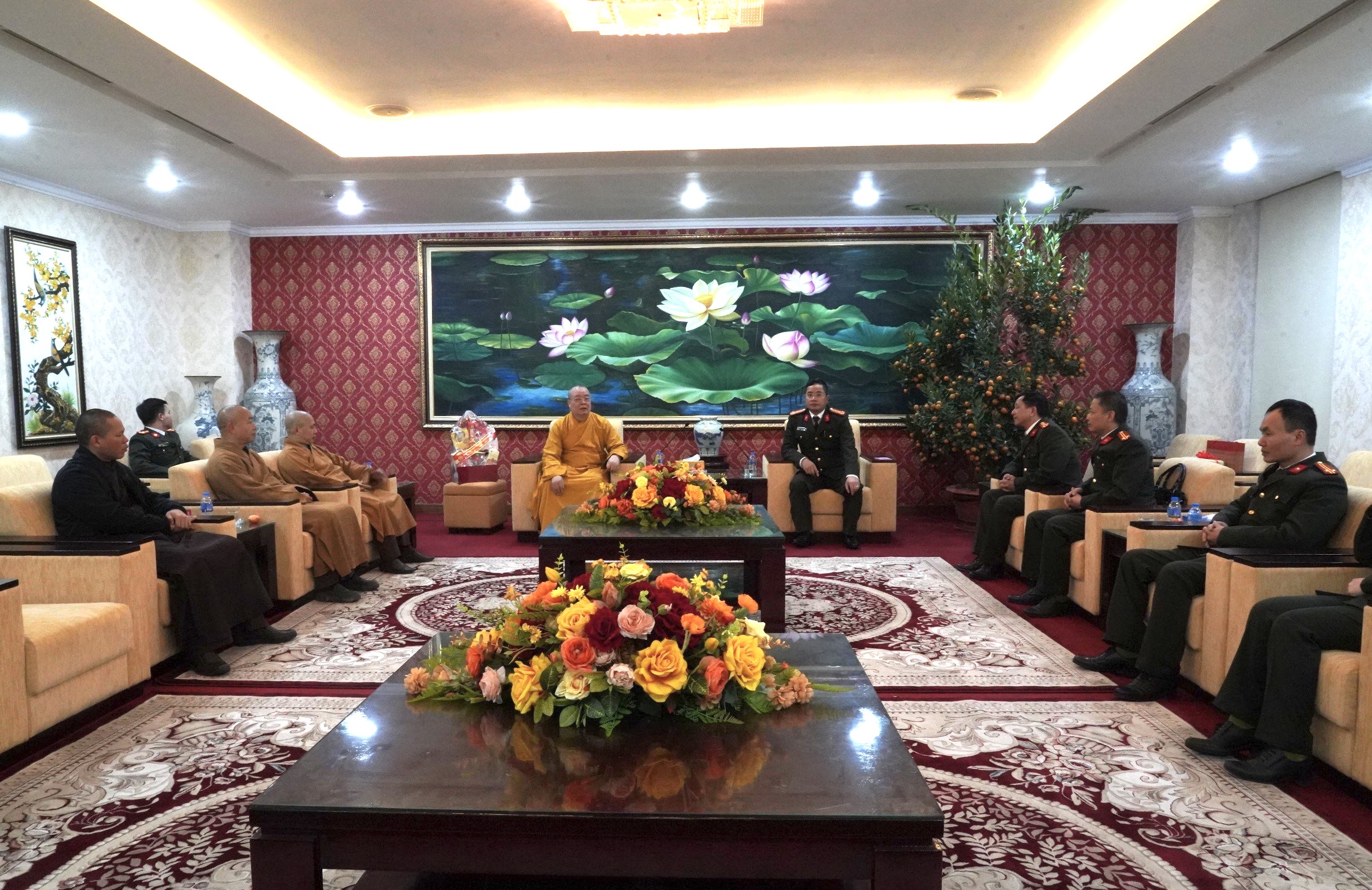 Giáo hội Phật giáo Việt Nam thăm, chúc Tết Công an thành phố