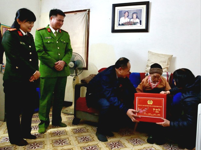 Lãnh đạo Công an thành phố tri ân, tưởng nhớ thế hệ cha anh