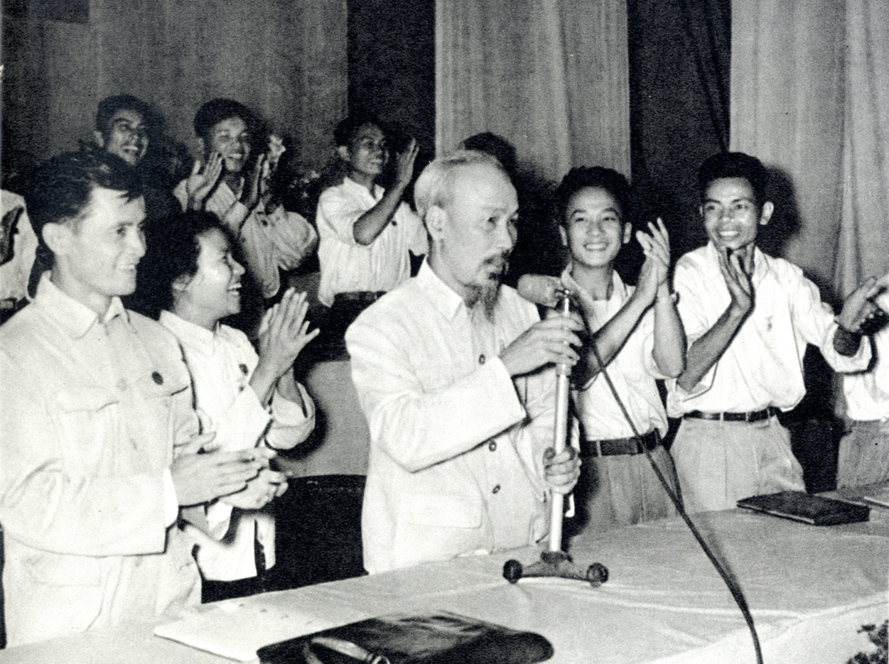 Lãnh tụ Nguyễn Ái Quốc với việc đào tạo, bồi dưỡng cán bộ trẻ nhằm chuẩn bị thành lập Đảng Cộng sản Việt Nam: Giá trị lý luận và thực tiễn cho giai đoạn hiện nay
