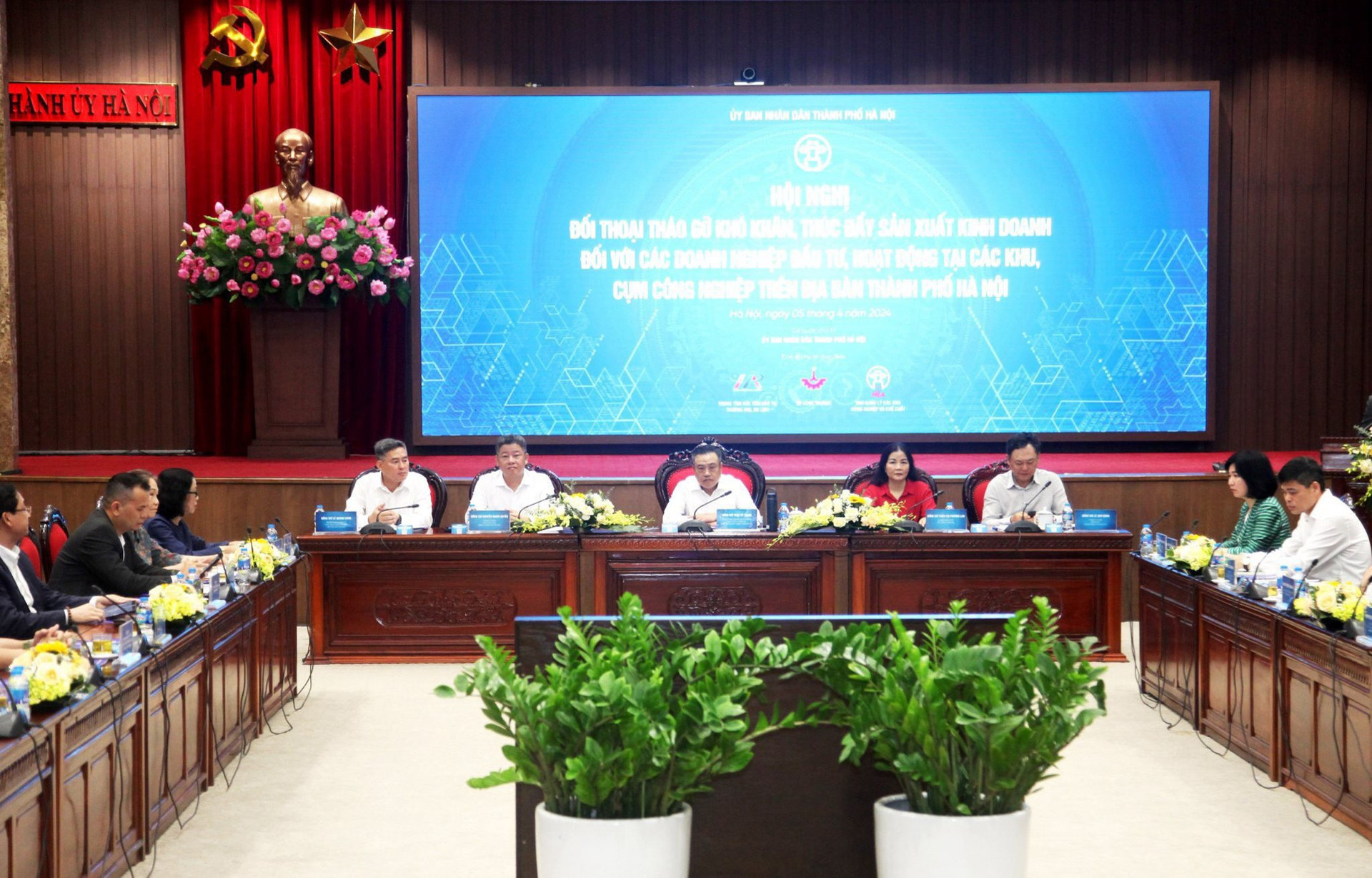 Hà Nội: Cải cách hành chính theo hướng chính quyền phục vụ doanh nghiệp, cải thiện môi trường đầu tư kinh doanh