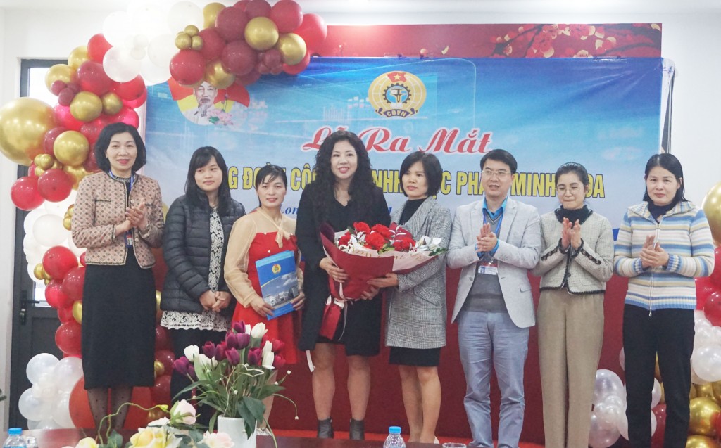 Ra mắt Công đoàn Công ty TNHH Thực phẩm Minh Thoa