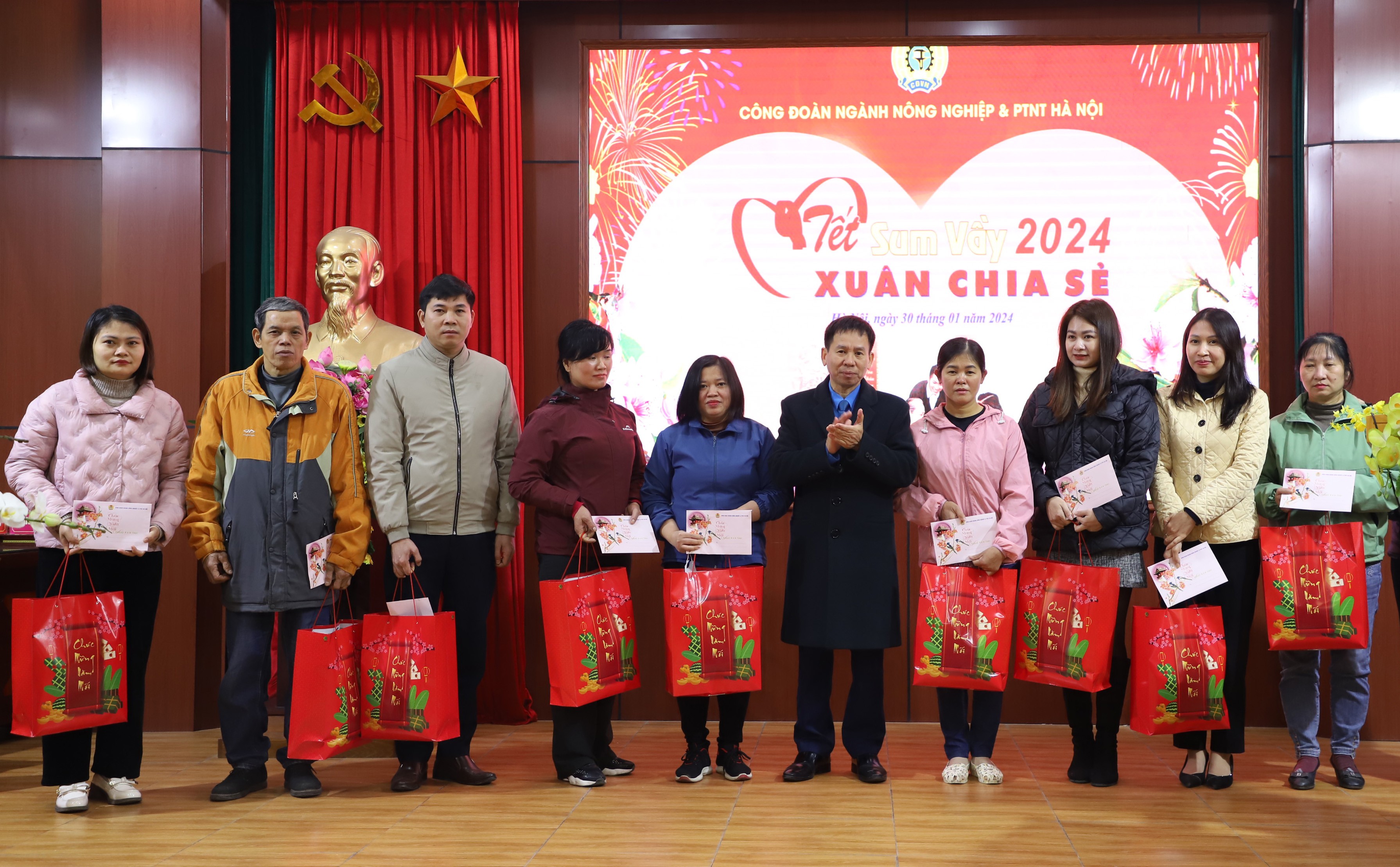 Công đoàn ngành Nông nghiệp và Phát triển nông thôn đảm bảo đoàn viên, người lao động vui đón “Tết sum vầy”