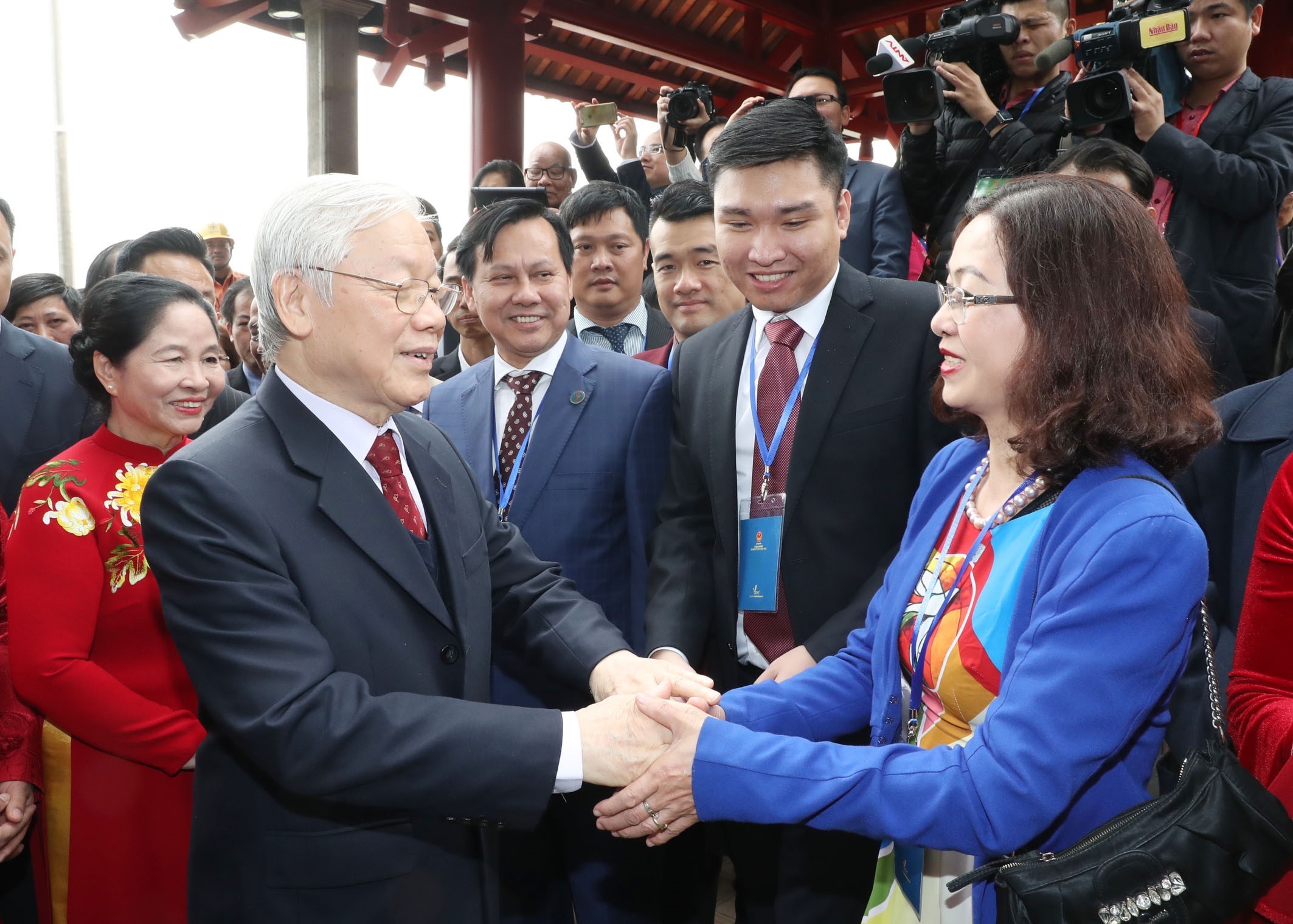 Khơi dậy mạnh mẽ tinh thần yêu nước, ý chí tự cường dân tộc để phát triển đất nước