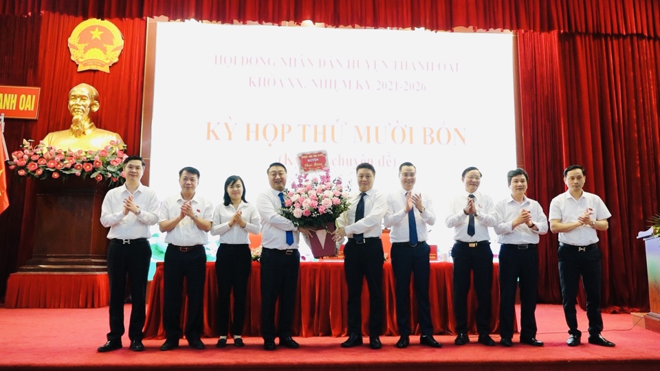 Đồng chí Nguyễn Khánh Bình được bầu giữ chức Chủ tịch HĐND huyện Thanh Oai