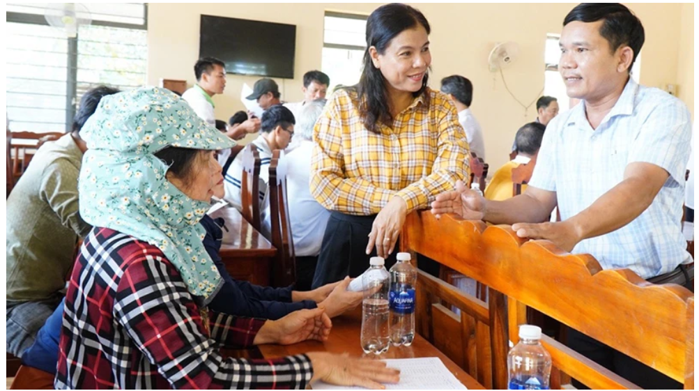 Đảng chịu sự giám sát của nhân dân - Gốc vững, cây bền, muôn sự đều nên - Bài 3: Thiết thực, trách nhiệm, phát huy quyền làm chủ
