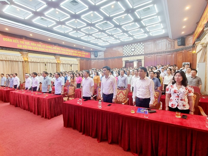 Công bố quyết định phê chuẩn của UBND thành phố về kết quả bầu chức vụ Phó Chủ tịch UBND quận Nam Từ Liêm