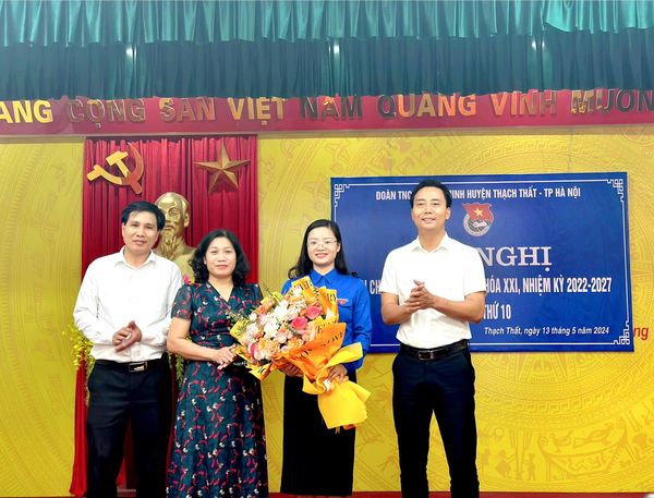 Đồng chí Phùng Thị Huyền được bầu làm Bí thư Đoàn TNCS Hồ Chí Minh huyện Thạch Thất khoá XXI, nhiệm kỳ 2022-2027