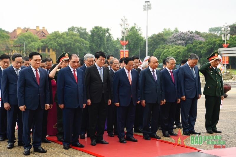 Lãnh đạo Đảng, Nhà nước vào Lăng viếng Chủ tịch Hồ Chí Minh