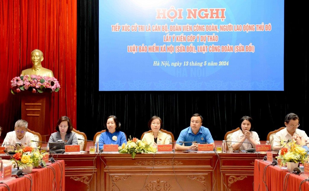 Công nhân, người lao động Thủ đô đối thoại với đại biểu Quốc hội về bảo hiểm xã hội