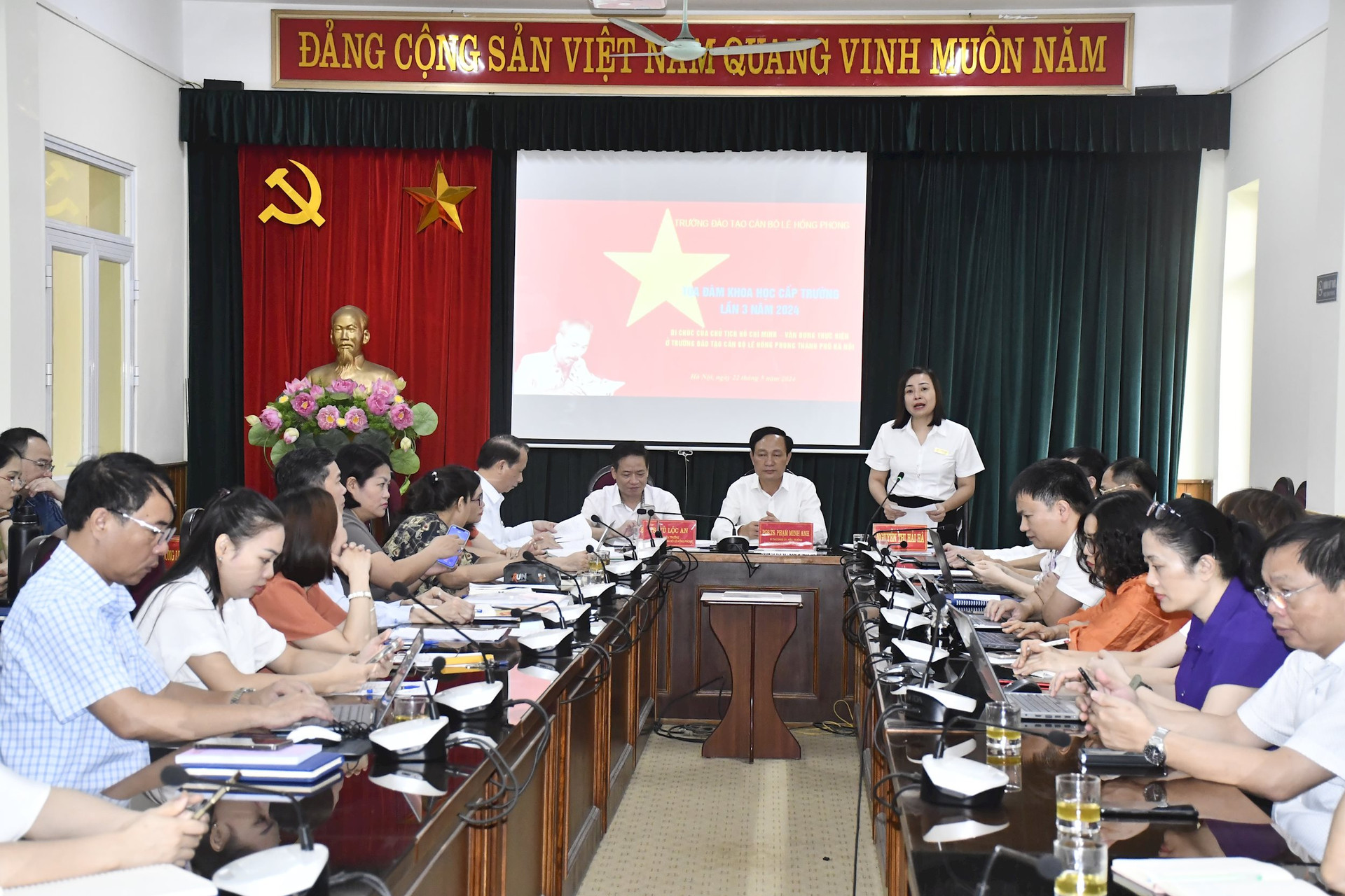 Di chúc của Chủ tịch Hồ Chí Minh - Vận dụng thực hiện ở Trường Đào tạo cán bộ Lê Hồng Phong thành phố Hà Nội