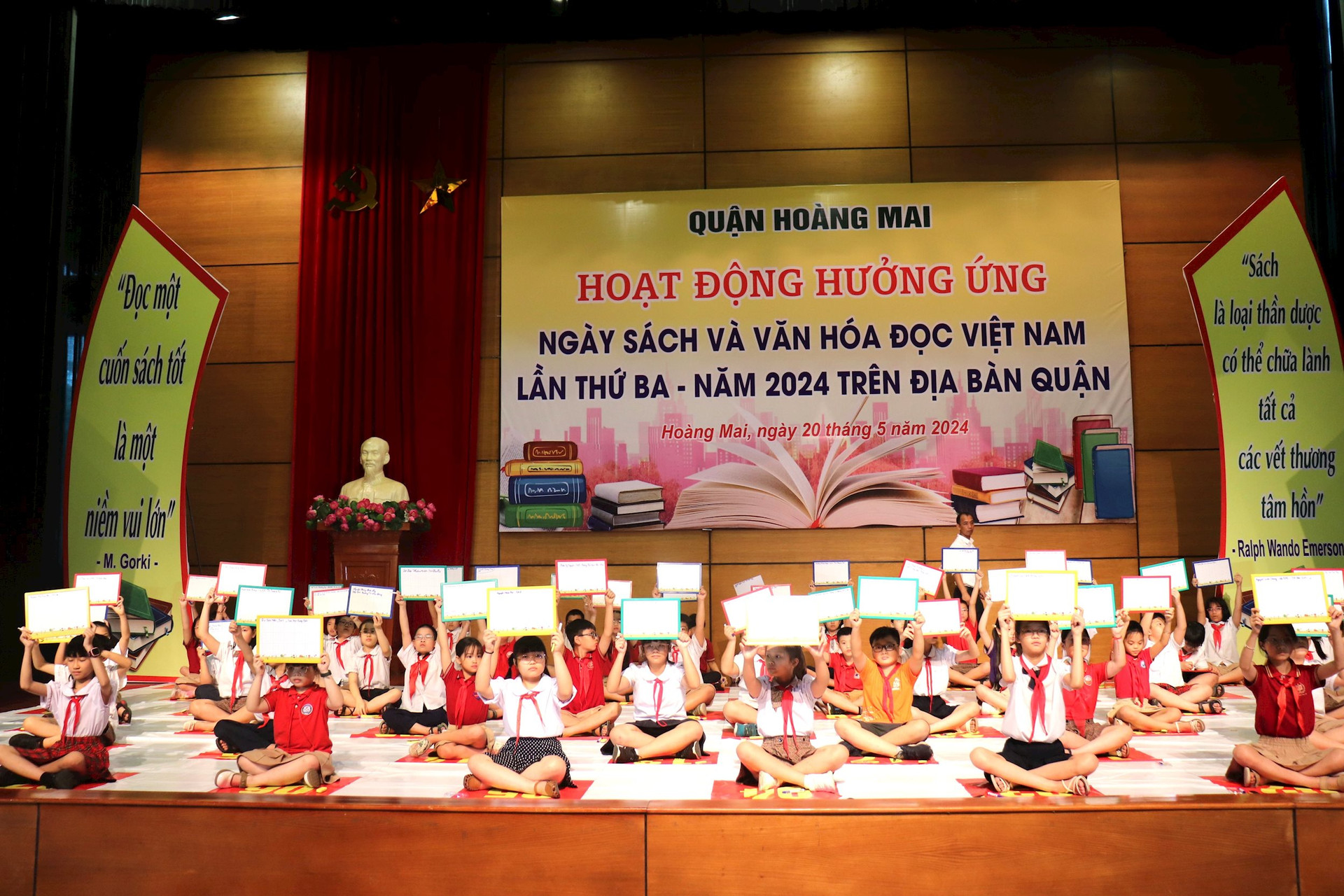 Phát triển văn hóa đọc ở Việt Nam và tấm gương đọc sách, tự học của Chủ tịch Hồ Chí Minh