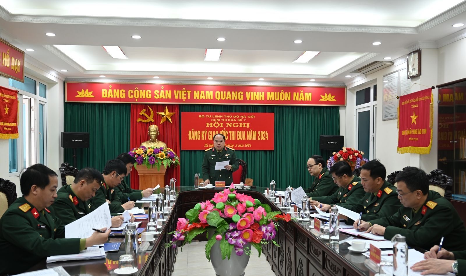 Đẩy mạnh thi đua xây dựng Đảng bộ các cơ quan thật sự trong sạch, vững mạnh tiêu biểu