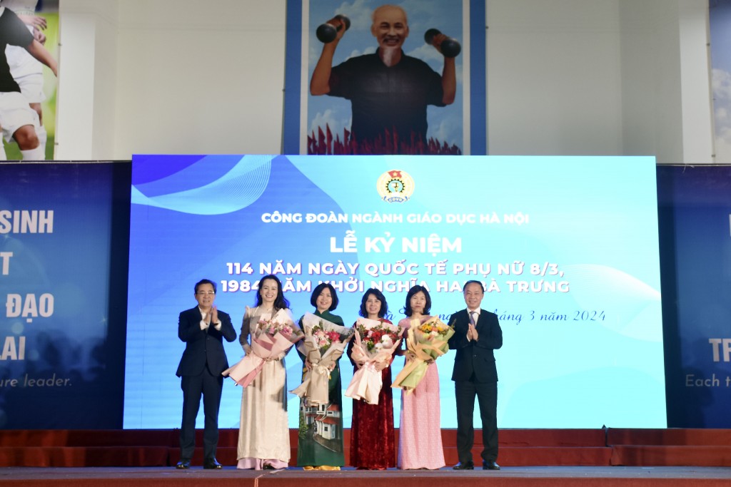 Nữ cán bộ, giáo viên, nhân viên nỗ lực phấn đấu thực hiện tốt các phong trào thi đua, các cuộc vận động