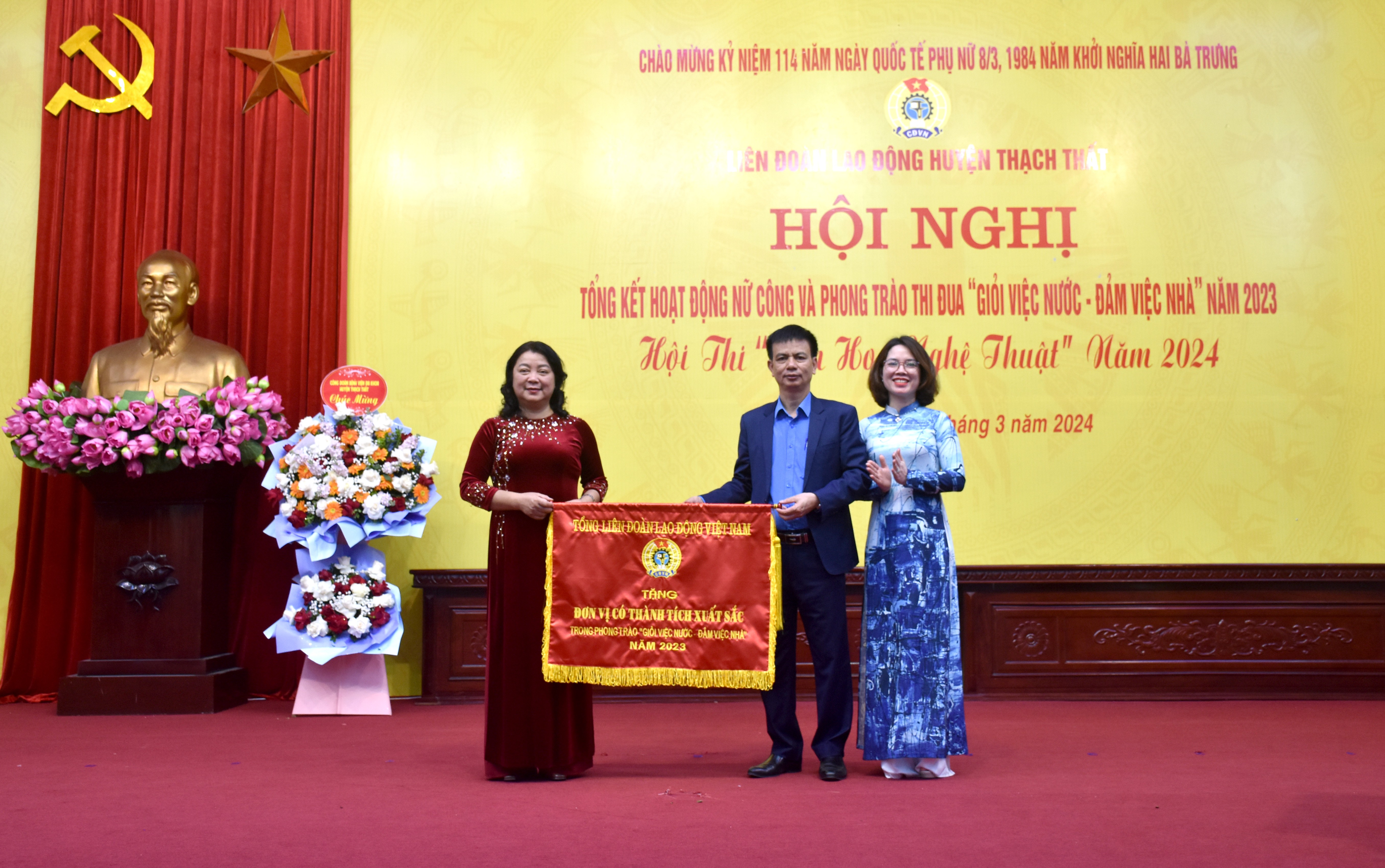 Huyện Thạch Thất biểu dương điển hình thi đua “Giỏi việc nước - Đảm việc nhà”