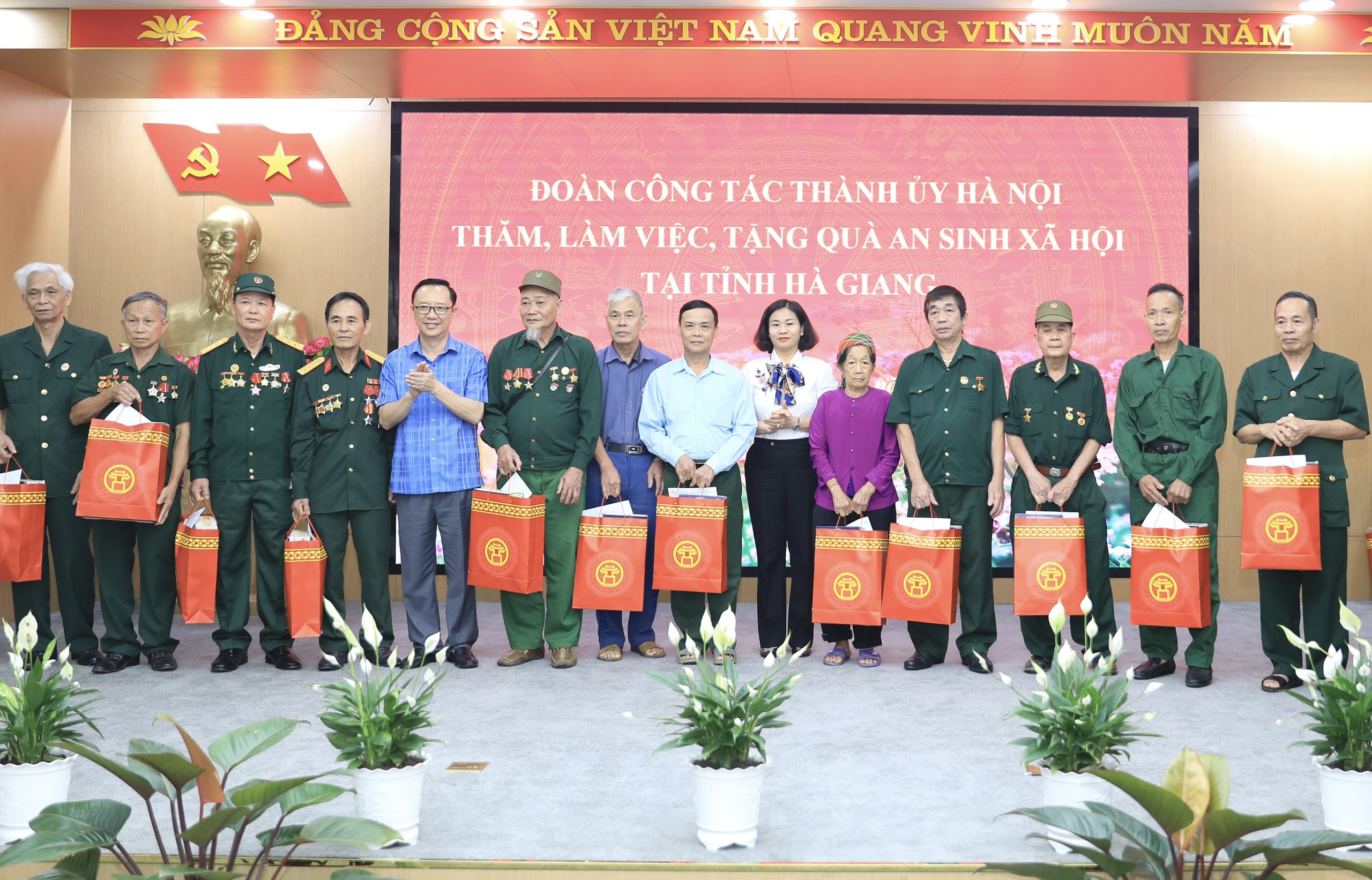 Đẩy mạnh hợp tác toàn diện giữa hai địa phương Hà Nội - Hà Giang