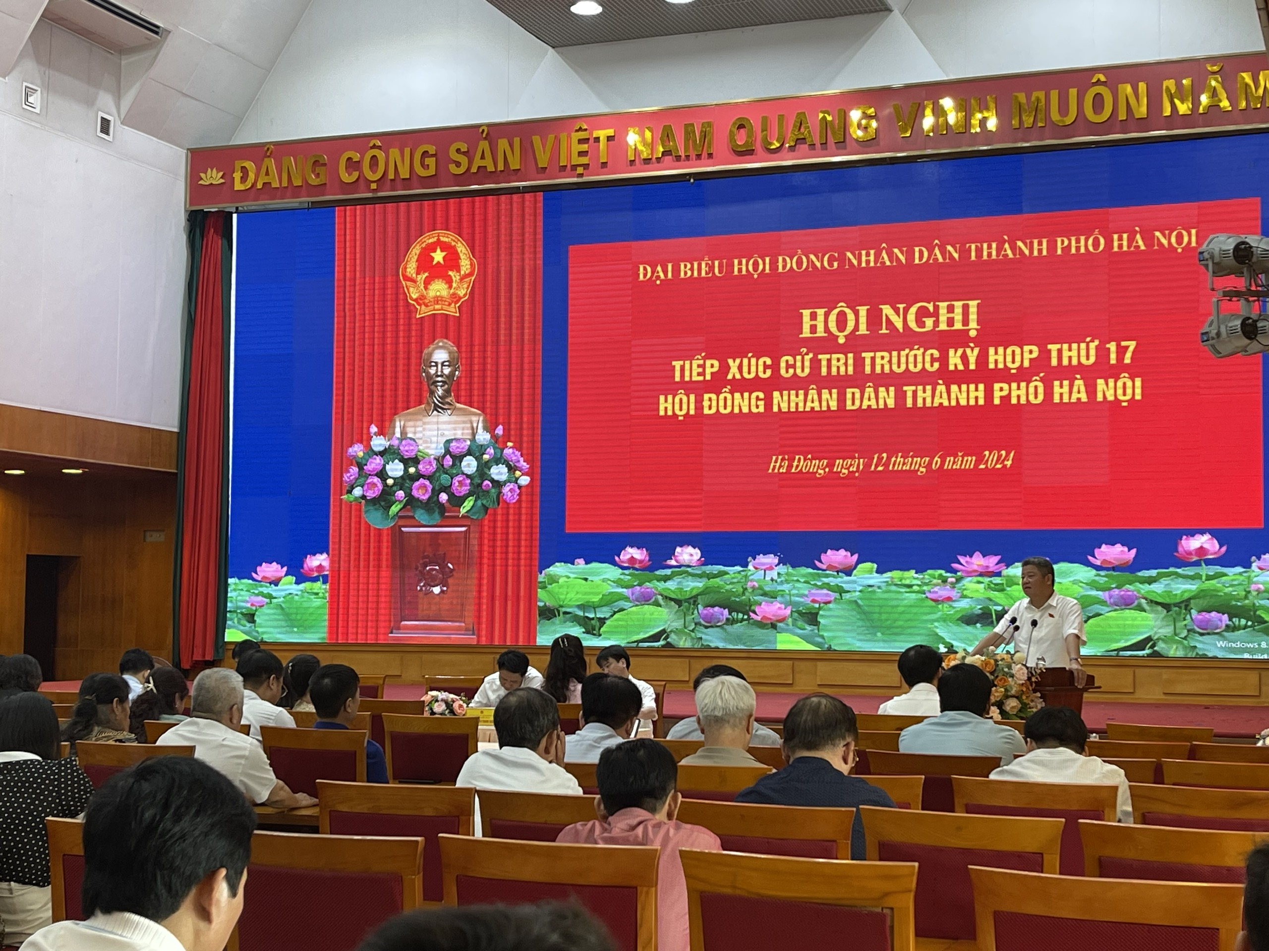 Cử tri Hà Đông kiến nghị giải pháp phát triển đô thị, làng nghề