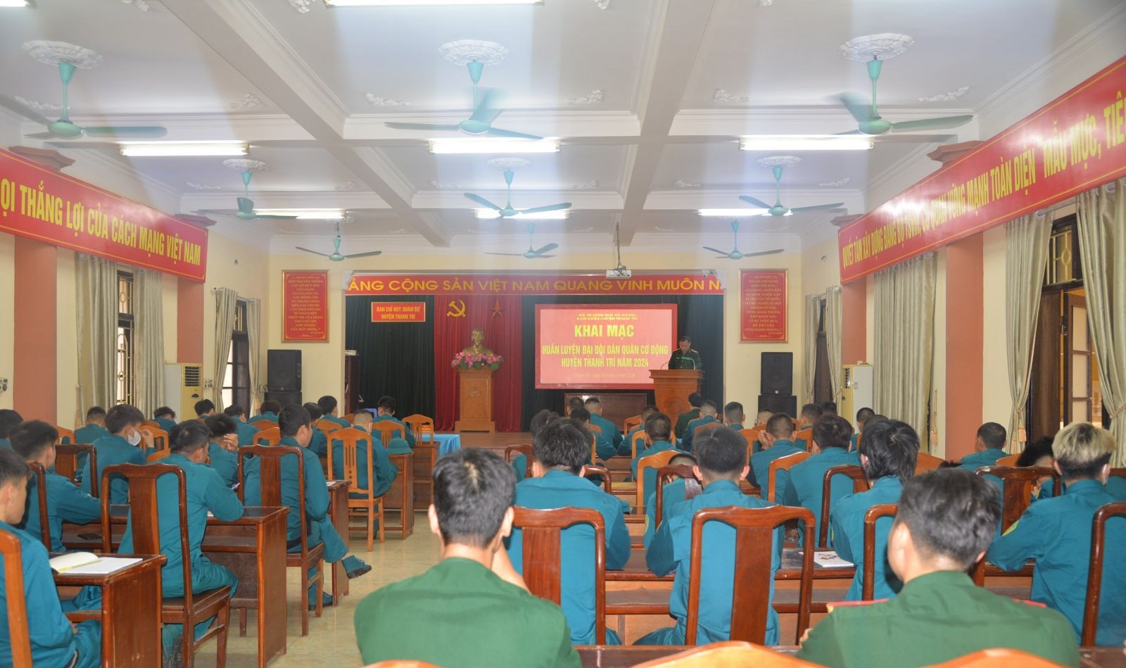 Nâng cao bản lĩnh, sẵn sàng chiến đấu: Ban Chỉ huy Quân sự huyện Thanh Trì huấn luyện dân quân cơ động