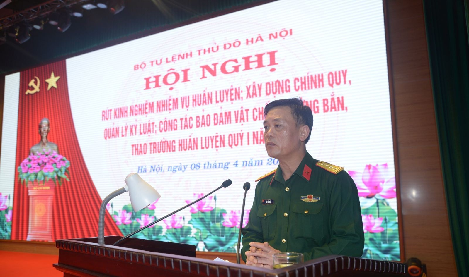 Tập trung chỉ đạo các cơ quan, đơn vị, nhà trường tiếp tục nâng cao chất lượng huấn luyện, rèn luyện kỷ luật
