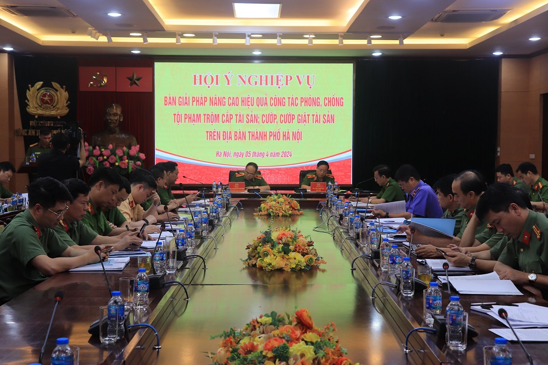 Hội nghị nghiệp vụ Công an Hà Nội: Quyết liệt phòng ngừa, đấu tranh tội phạm trộm cắp, cướp, cướp giật tài sản