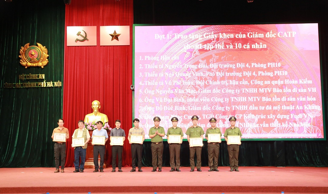 Sôi nổi thi đua, Công an Hà Nội gặt hái thành công nhân kỷ niệm 60 năm Bác Hồ về thăm