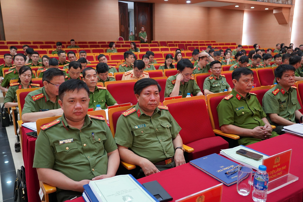 Công an Thủ đô đẩy mạnh công tác thi đua khen thưởng: Khuyến khích tinh thần cống hiến, xây dựng lực lượng vững mạnh