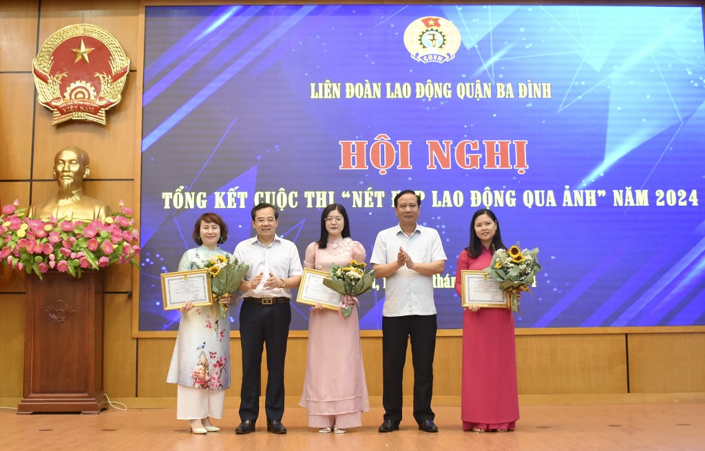 Cuộc thi ảnh "Nét đẹp lao động qua ảnh" quận Ba Đình: Lan tỏa hình ảnh đẹp của giai cấp công nhân
