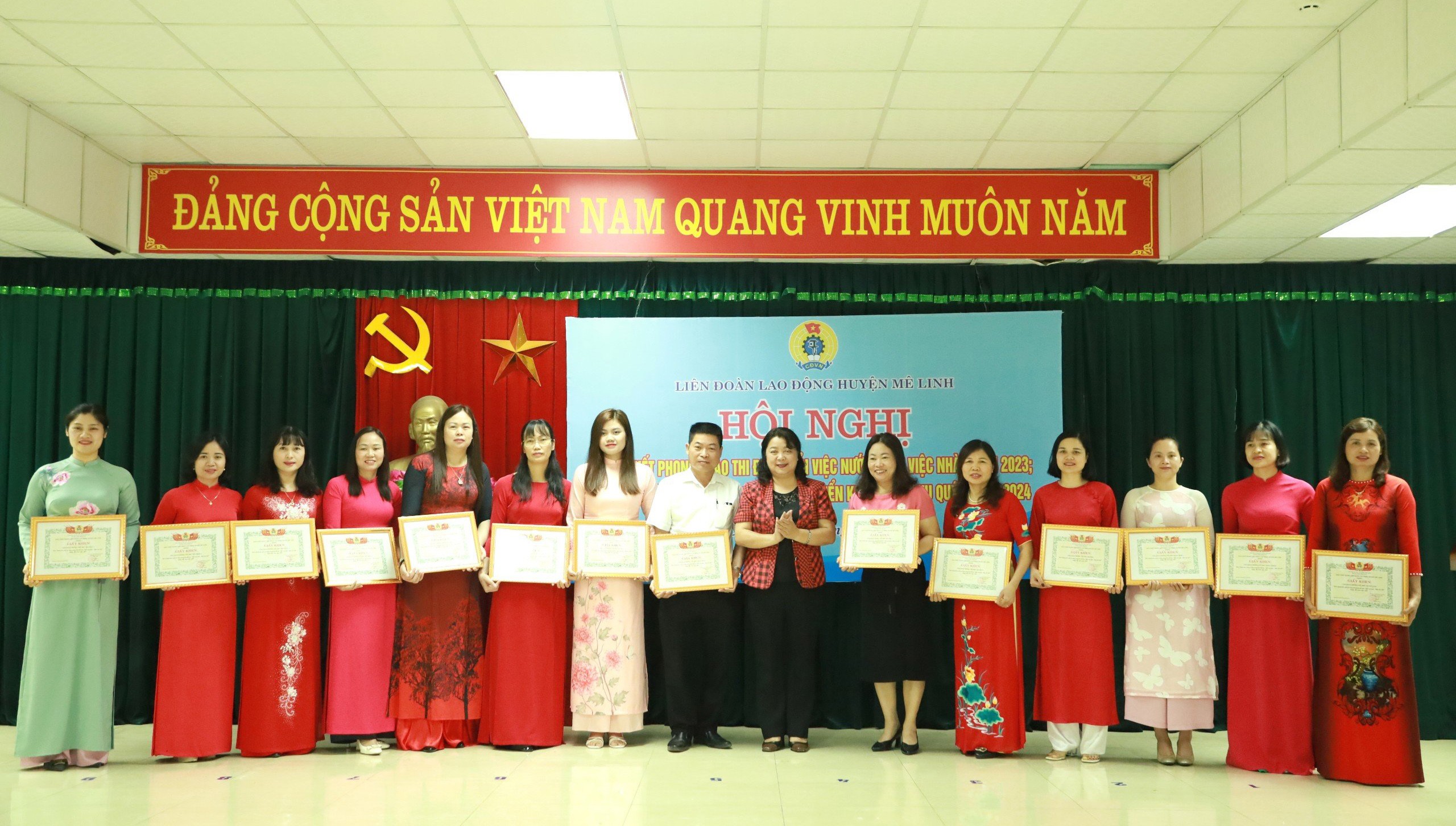 Huyện Mê Linh: Nữ công nhân, viên chức, lao động tỏa sáng trong phong trào thi đua “Giỏi việc nước, đảm việc nhà”