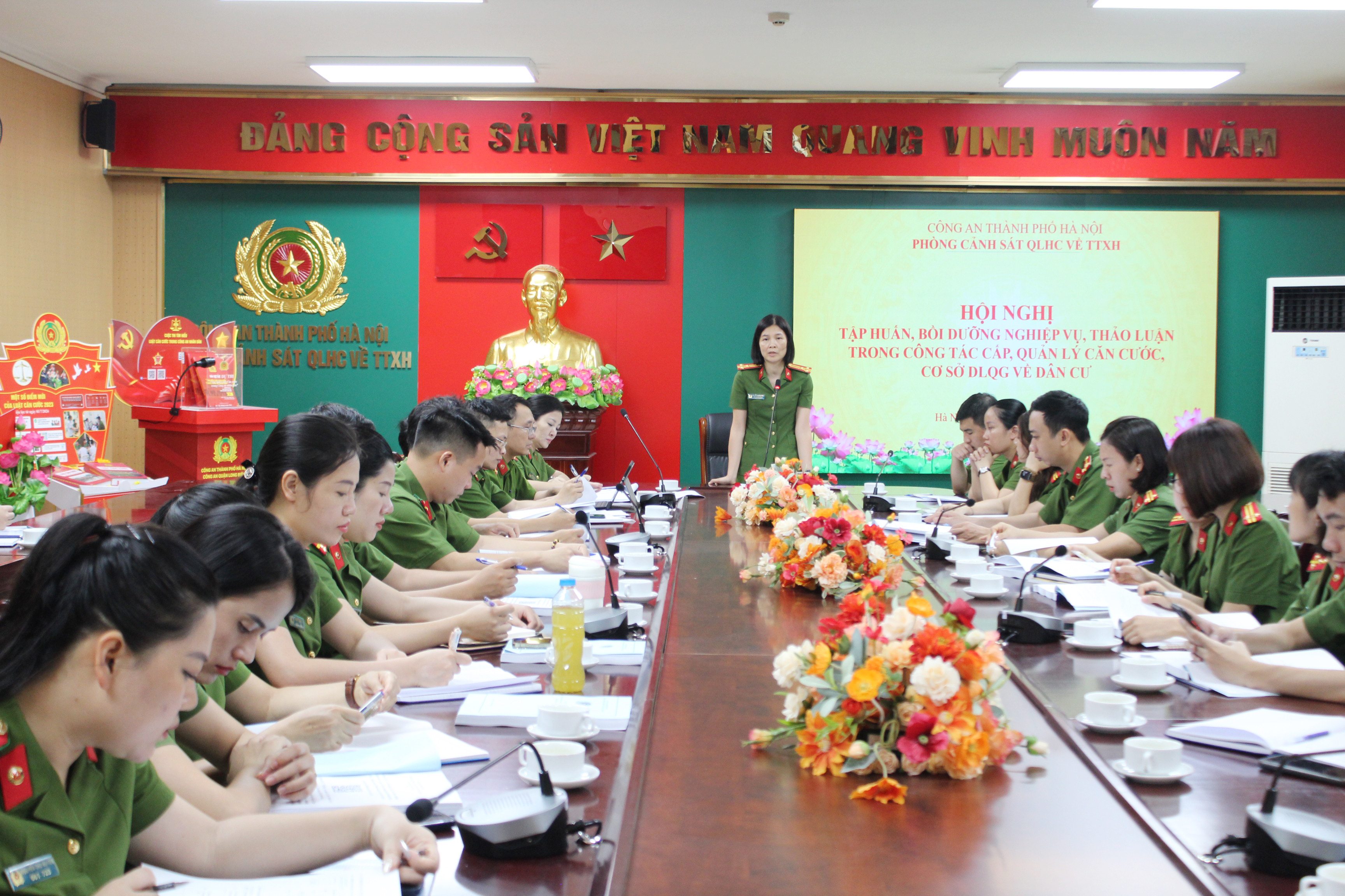 Hội nghị tập huấn nghiệp vụ Cảnh sát quản lý hành chính về trật tự xã hội: Nâng cao kiến thức về Luật Căn cước mới