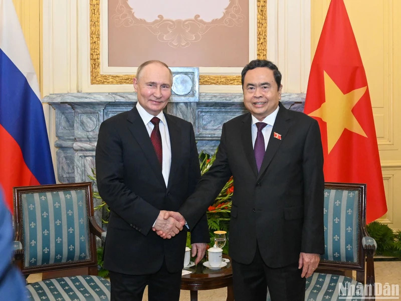 Chủ tịch Quốc hội Trần Thanh Mẫn hội kiến Tổng thống Liên bang Nga Vladimir Putin