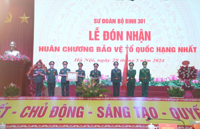 Sư đoàn 301 khen thưởng 9 tập thể, 19 cá nhân xuất sắc