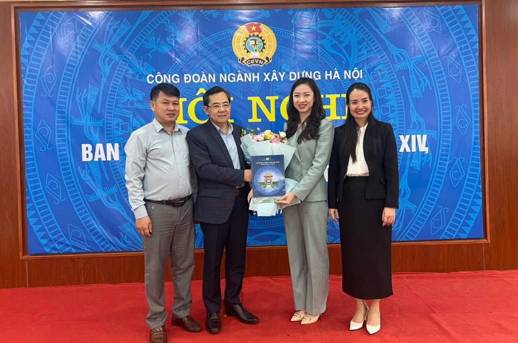 Công đoàn ngành Xây dựng Hà Nội cam kết tiếp tục tiến bộ