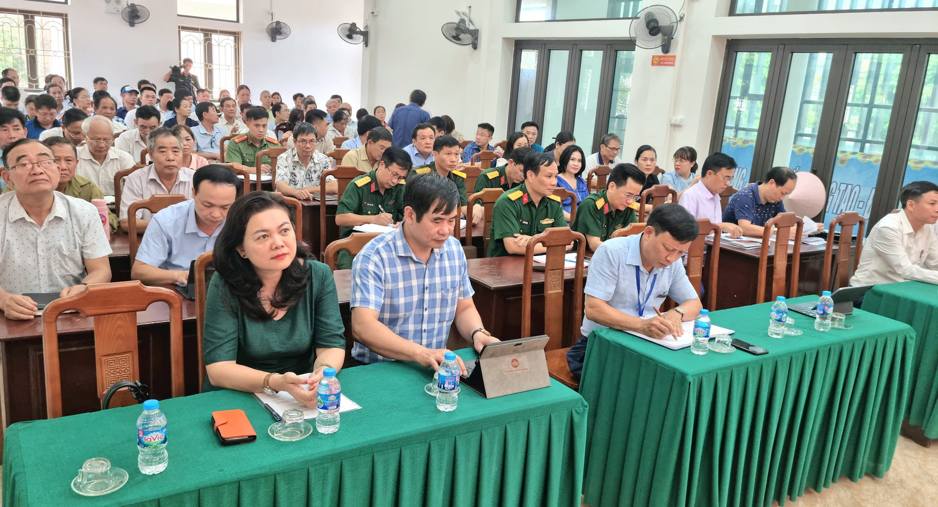 Cử tri Sơn Tây kiến nghị nhiều vấn đề về đất đai, giao thông, đô thị