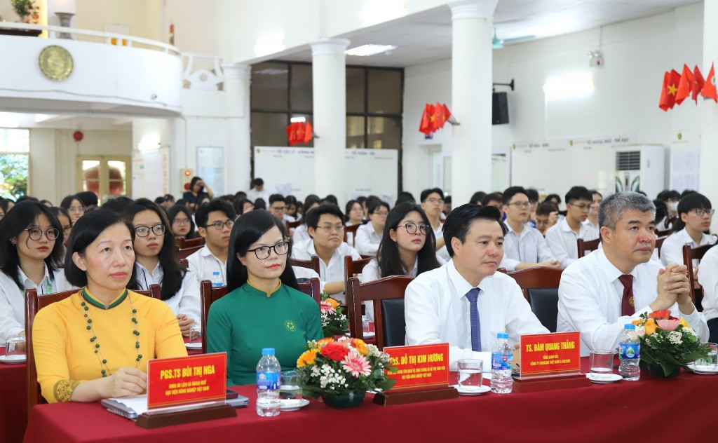 Khơi dậy khát vọng khởi nghiệp trong học sinh Hà Nội: Hành trang cho tương lai