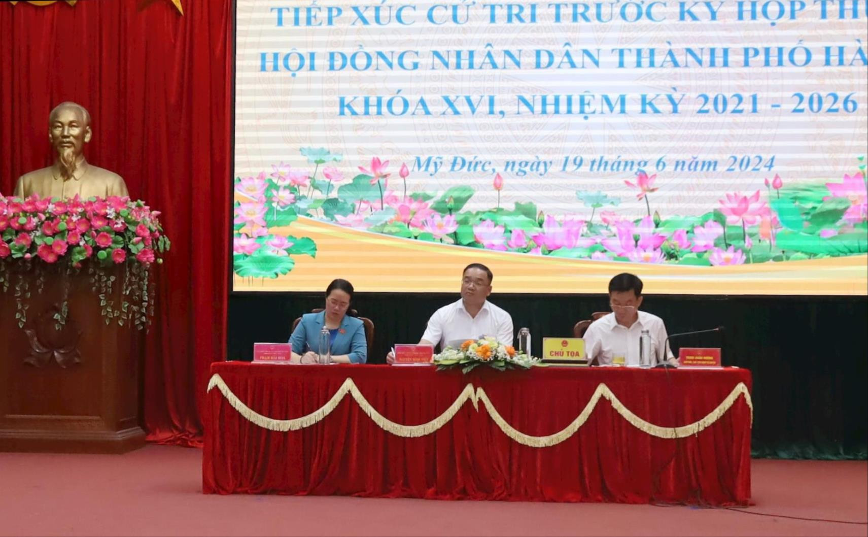 Cử tri huyện Mỹ Đức kiến nghị nhiều vấn đề tại hội nghị tiếp xúc HĐND thành phố