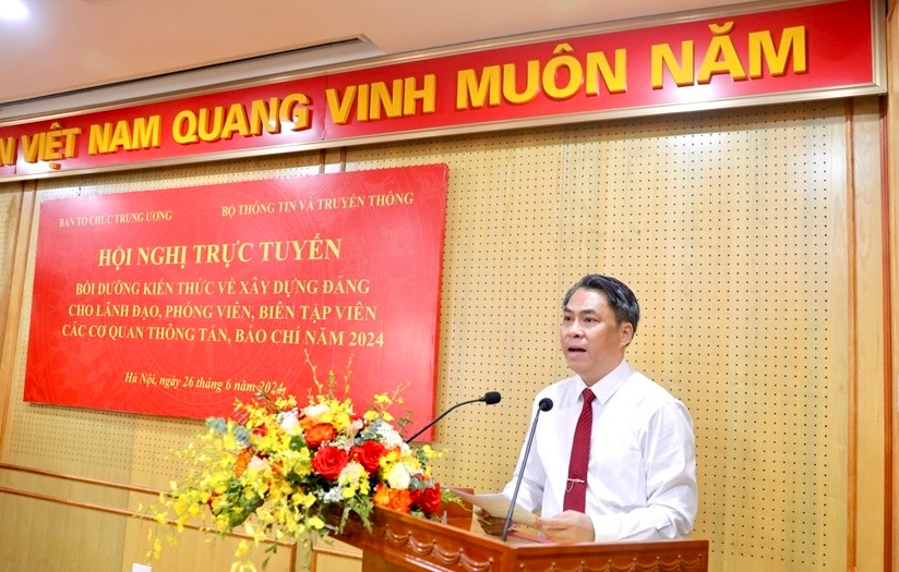 Nâng cao chất lượng Giải Búa liềm vàng: Bồi dưỡng kiến thức xây dựng Đảng cho phóng viên, biên tập viên