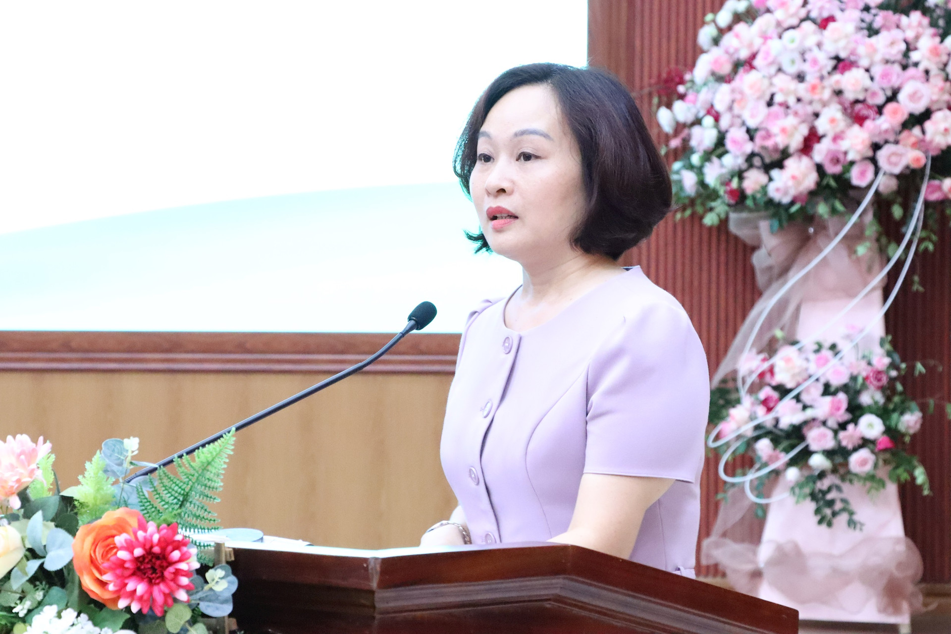 Nâng cao vai trò phụ nữ Thủ đô trong bảo tồn và phát triển sản phẩm nghề truyền thống