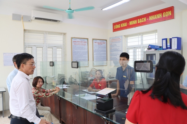 Công tác cải cách hành chính tại xã Tân Dân và xã Hoàng Long: Đã đạt được nhiều kết quả tích cực